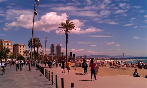 barceloneta beach topless|Barceloneta Beach Walk 